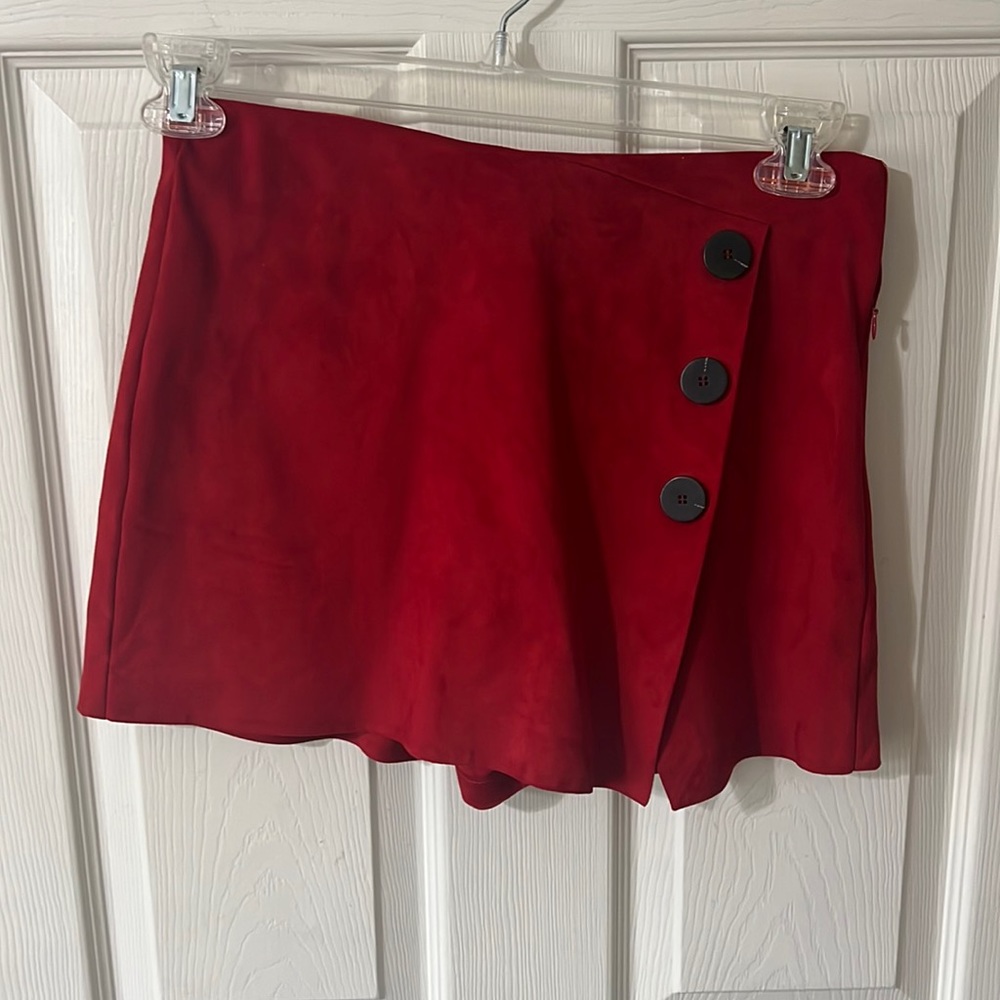 Red skort